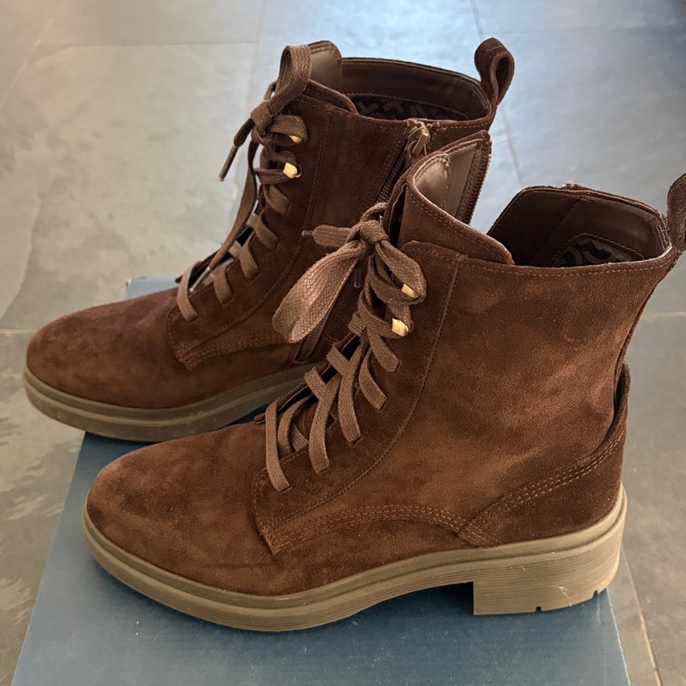 Cole Haan dark brown suede lace up winter boots waterproof size 7.5 new with box - Picture 2 of 7